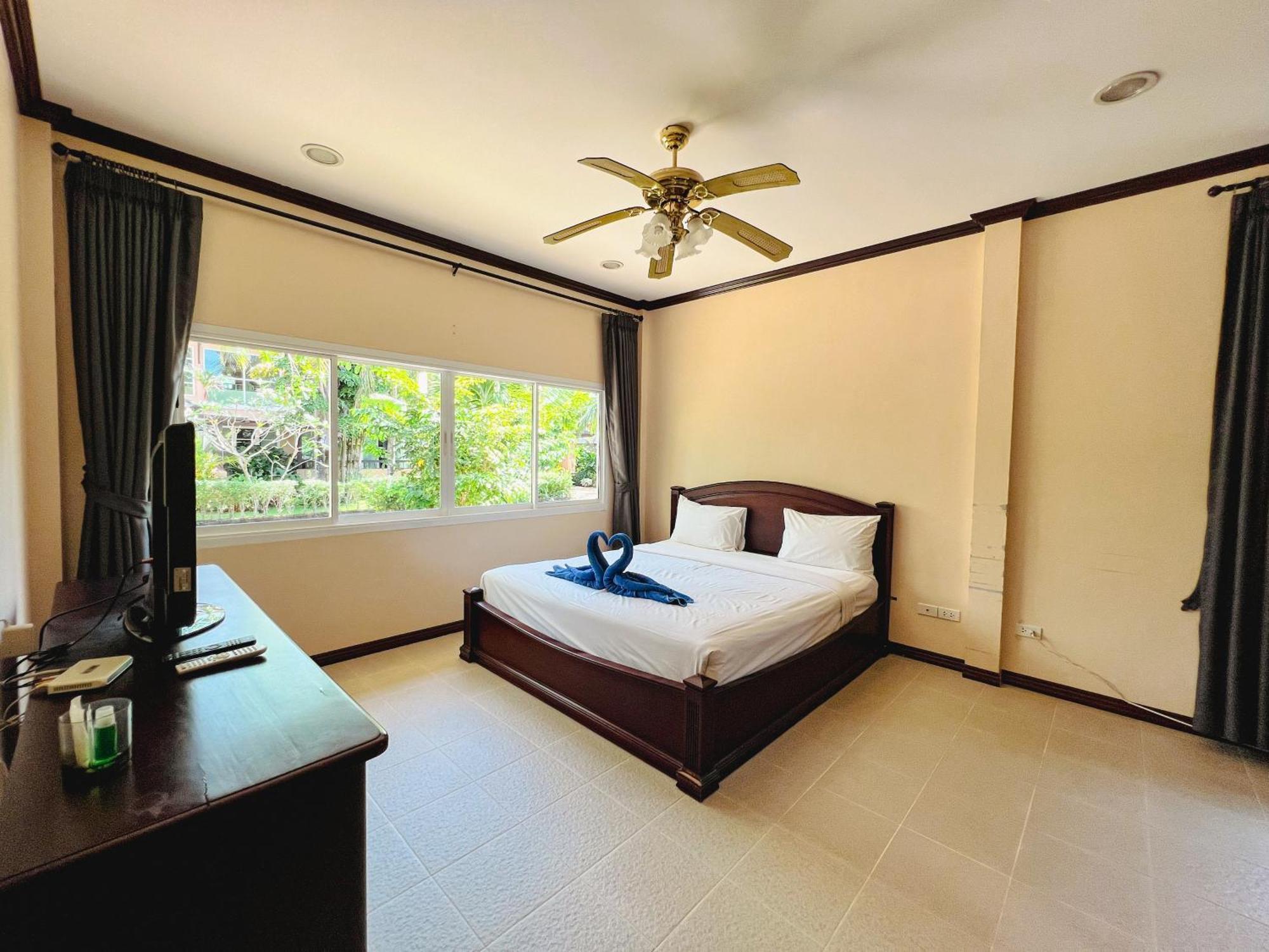 Baan Faa Talaychan Resort Chao Lao Beach Exterior foto